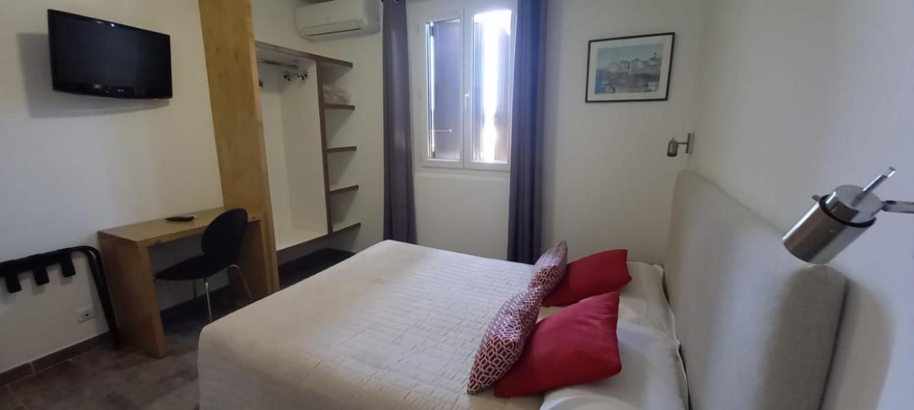 Hotel Du Golfe Bonifacio  Eksteriør bilde